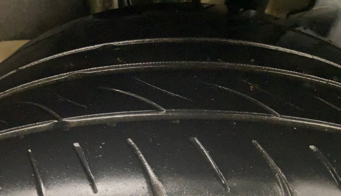 2018 Maruti Swift ZDI PLUS AMT, Diesel, Automatic, 67,961 km, Left Rear Tyre Tread