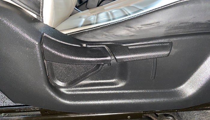 2022 KIA SELTOS HTK PLUS 1.5 IMT, Petrol, Manual, 20,815 km, Driver Side Adjustment Panel