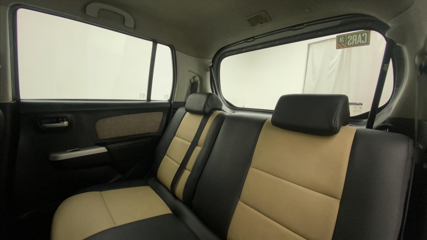 2013 Maruti Wagon R 1.0 VXI, Petrol, Manual, 39,270 km, Right Side Rear Door Cabin