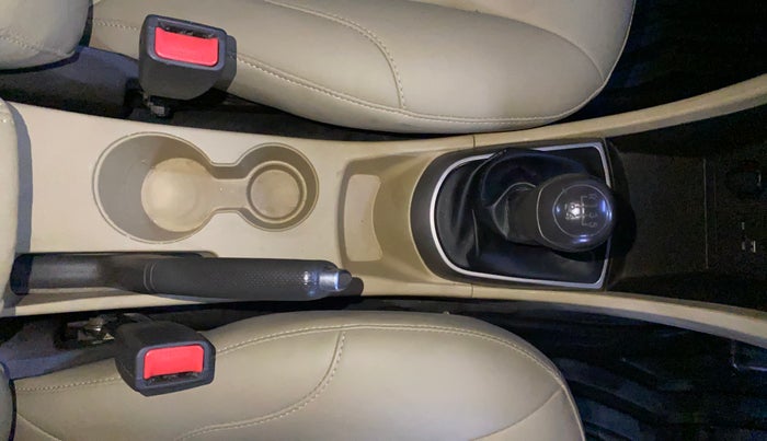 2015 Hyundai Verna FLUIDIC 4S 1.6 VTVT S(O), Petrol, Manual, 77,566 km, Gear Lever