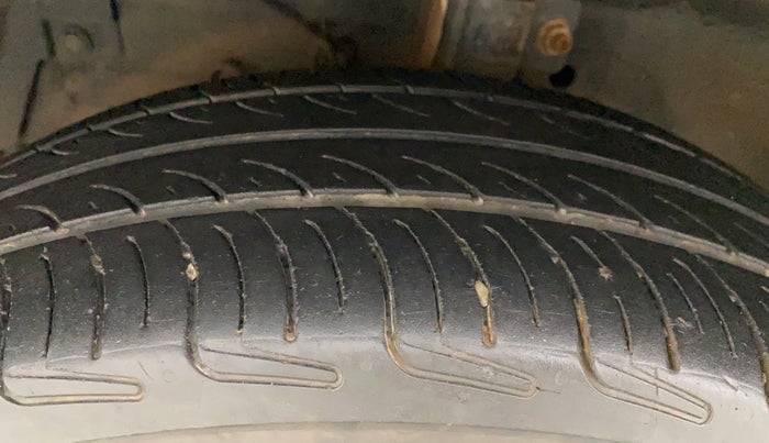 2012 Maruti Swift Dzire ZXI, Petrol, Manual, 96,796 km, Left Front Tyre Tread