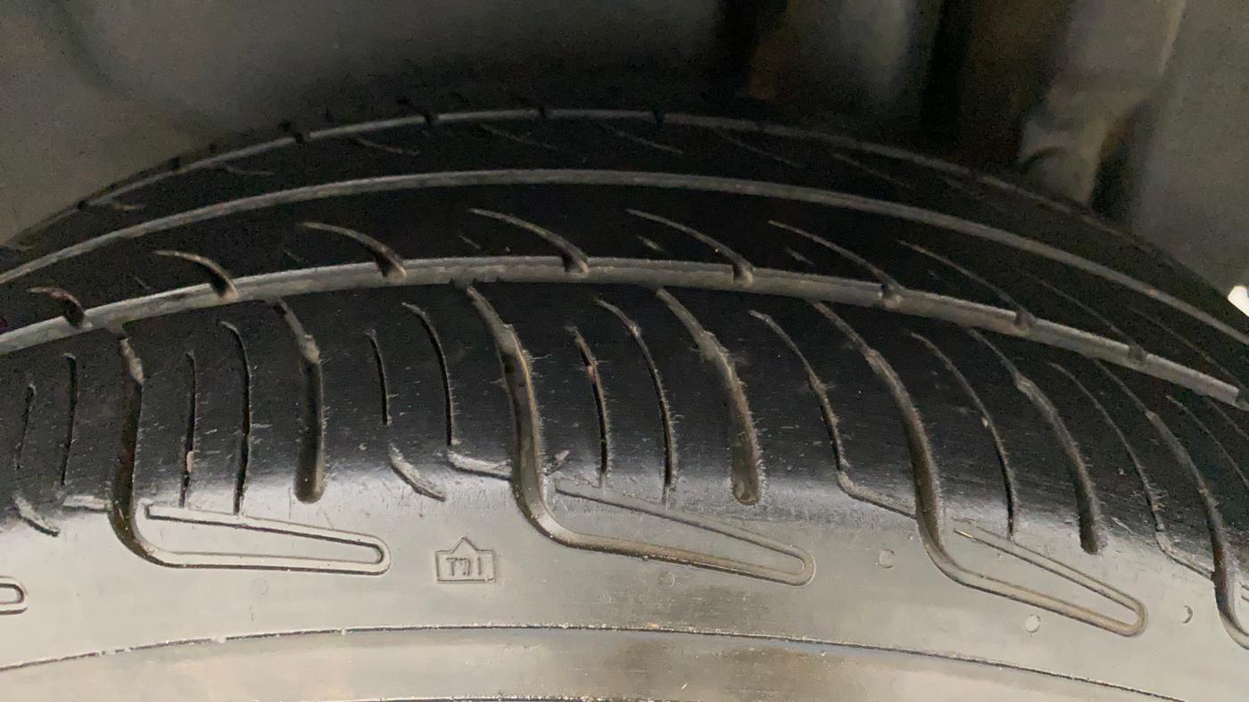 2012 Maruti Swift Dzire ZXI, Petrol, Manual, 96,796 km, Left Rear Tyre Tread
