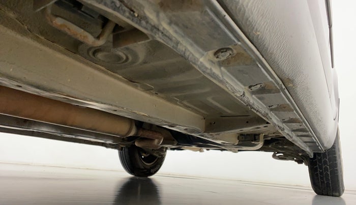 2012 Maruti Swift VXI, Petrol, Manual, 80,825 km, Right Side Underbody