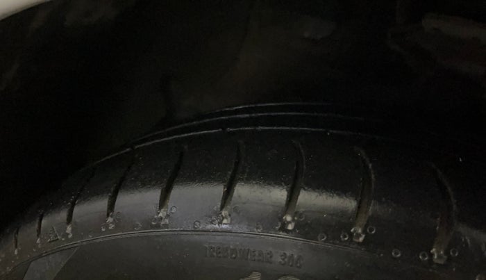 2016 Hyundai Grand i10 SPORTZ 1.2 KAPPA VTVT, Petrol, Manual, 78,016 km, Left Front Tyre Tread