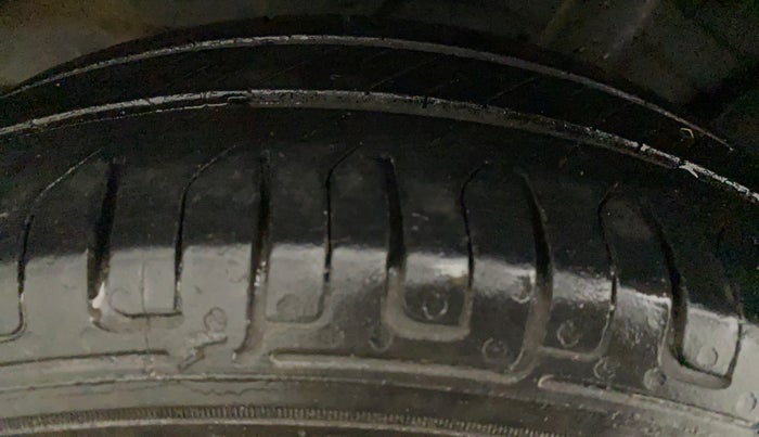 2015 Datsun Go Plus T, Petrol, Manual, 50,693 km, Right Rear Tyre Tread