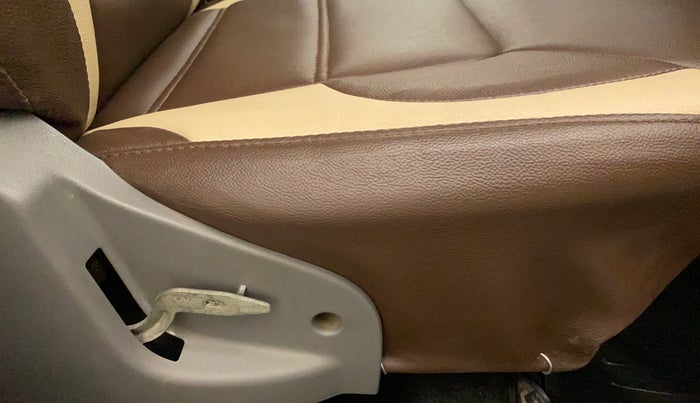 2015 Datsun Go Plus T, Petrol, Manual, 50,693 km, Driver Side Adjustment Panel