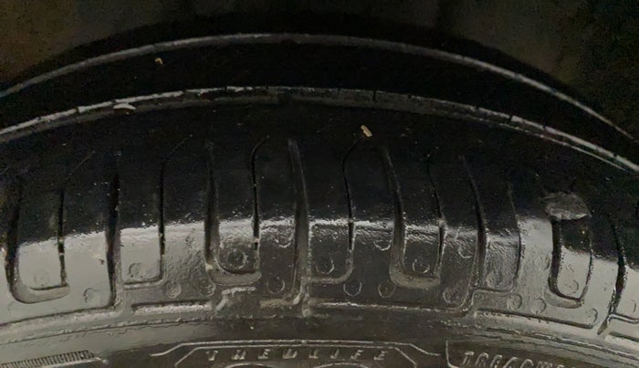 2015 Datsun Go Plus T, Petrol, Manual, 50,693 km, Right Front Tyre Tread