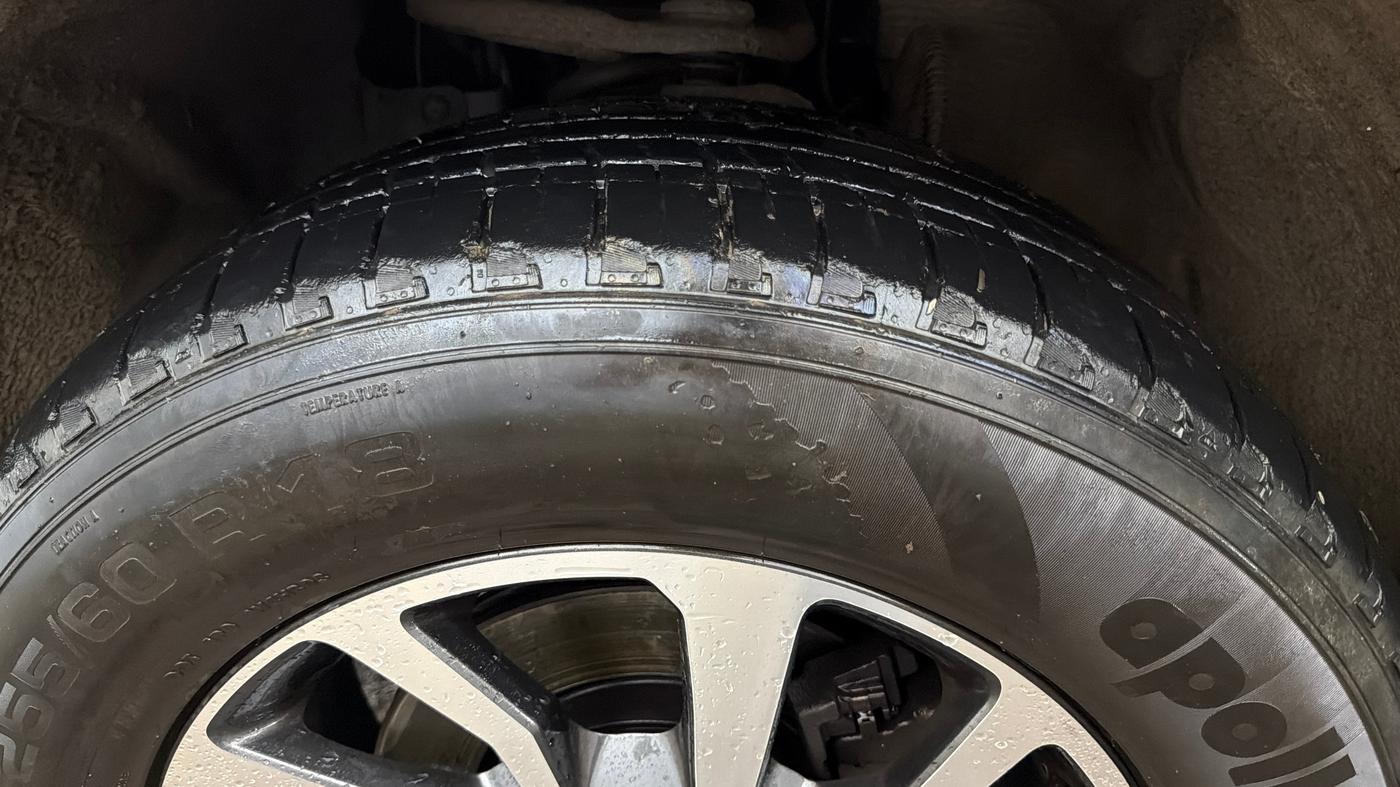 2024 Mahindra SCORPIO-N Z8 L PETROL AT 7 STR, Petrol, Automatic, 32,320 km, Left Front Tyre Tread