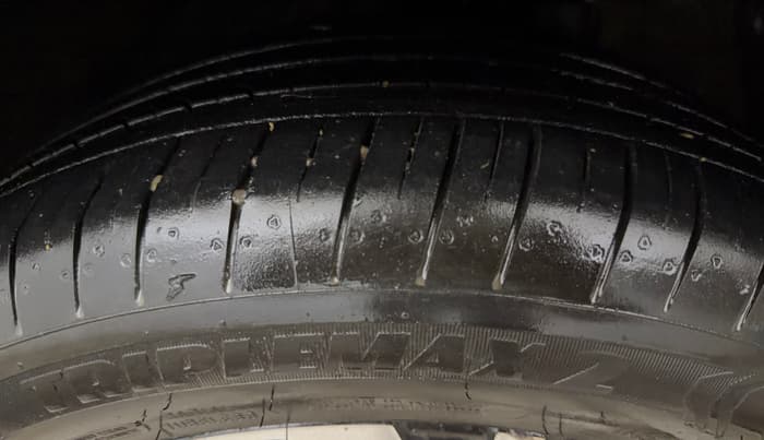 2023 MG ASTOR SHARP 1.5 CVT, Petrol, Automatic, 36,381 km, Left Front Tyre Tread