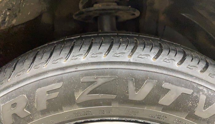2019 Maruti Ertiga ZXI AT SHVS, Petrol, Automatic, 73,966 km, Right Front Tyre Tread