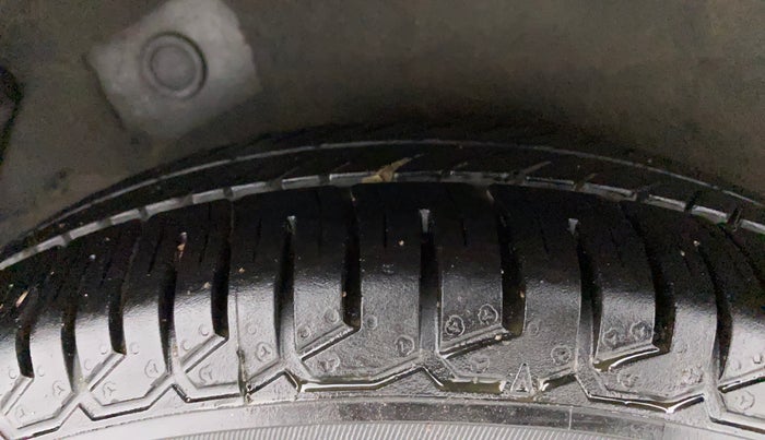 2012 Hyundai i10 ERA 1.1, Petrol, Manual, 60,771 km, Right Rear Tyre Tread