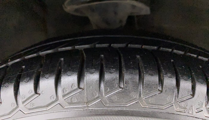 2012 Hyundai i10 ERA 1.1, Petrol, Manual, 60,771 km, Right Front Tyre Tread