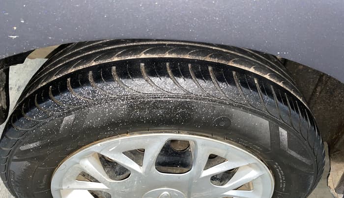 2017 Ford Figo Aspire TREND 1.2 PETROL, Petrol, Manual, 47,211 km, Right Rear Tyre Tread