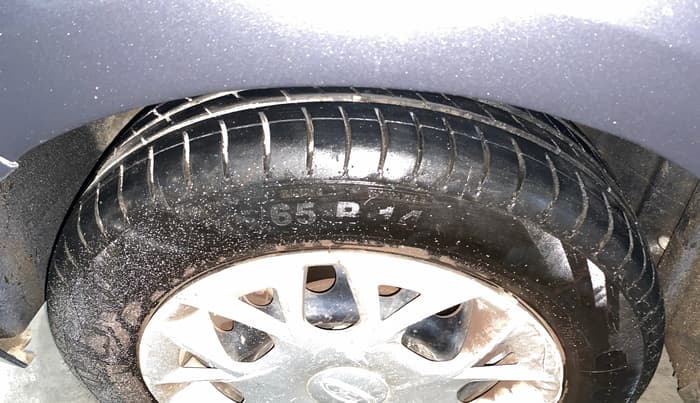 2017 Ford Figo Aspire TREND 1.2 PETROL, Petrol, Manual, 47,211 km, Left Front Tyre Tread