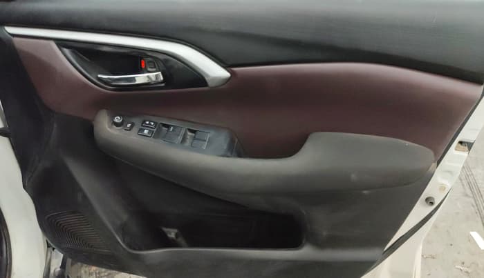 2023 Maruti Grand Vitara DELTA CNG, CNG, Manual, 40,272 km, Driver Side Door Panels Control