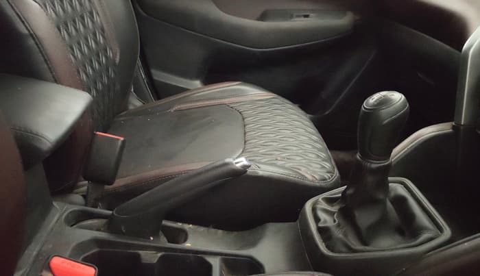 2023 Maruti Grand Vitara DELTA CNG, CNG, Manual, 40,272 km, Gear Lever