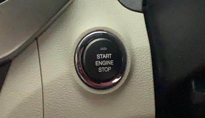 2019 Mahindra XUV300 W8 1.5 DIESEL AMT, Diesel, Automatic, 40,796 km, Keyless Start/ Stop Button