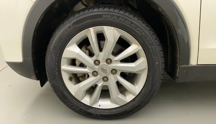 2019 Mahindra XUV300 W8 1.5 DIESEL AMT, Diesel, Automatic, 40,796 km, Left Front Wheel