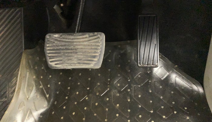 2019 Mahindra XUV300 W8 1.5 DIESEL AMT, Diesel, Automatic, 40,796 km, Pedals