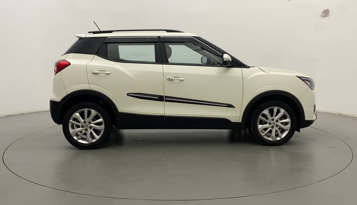 2019 Mahindra XUV300 W8 1.5 DIESEL AMT, Diesel, Automatic, 40,796 km, Right Side