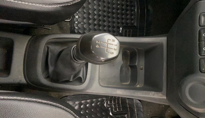 2015 Renault Kwid RXT 0.8, Petrol, Manual, 34,594 km, Gear Lever