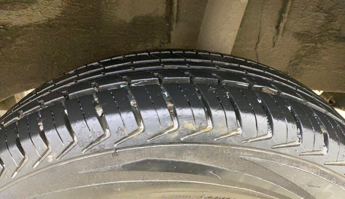 2015 Renault Kwid RXT 0.8, Petrol, Manual, 34,594 km, Left Rear Tyre Tread