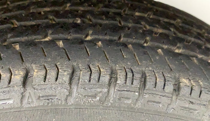 2012 Maruti Alto K10 VXI, Petrol, Manual, 44,357 km, Left Rear Tyre Tread