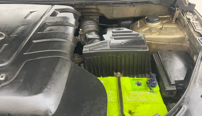 2017 Mahindra XUV500 W10 AT, Diesel, Automatic, 91,905 km, Engine View - Left