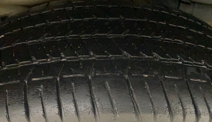 2017 Mahindra XUV500 W10 AT, Diesel, Automatic, 91,905 km, Left Rear Tyre Tread