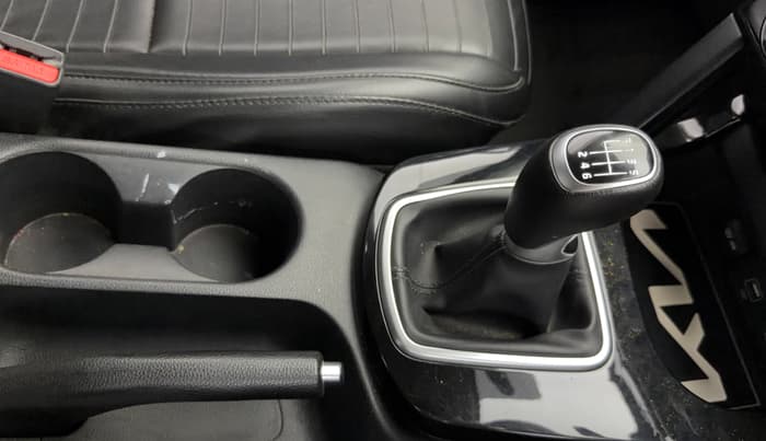 2021 KIA SELTOS HTK PLUS 1.5 DIESEL, Diesel, Manual, 1,07,115 km, Gear Lever