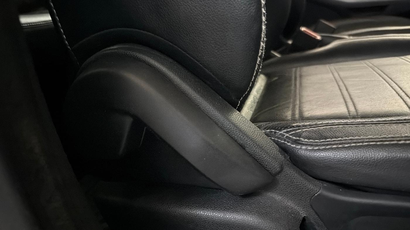 2019 Ford Ecosport TITANIUM + 1.5L PETROL AT, Petrol, Automatic, 78,544 km, Driver Side Adjustment Panel