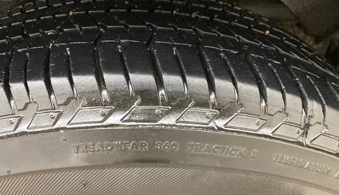 2015 Mahindra XUV500 W10, Diesel, Manual, 1,14,508 km, Left Rear Tyre Tread