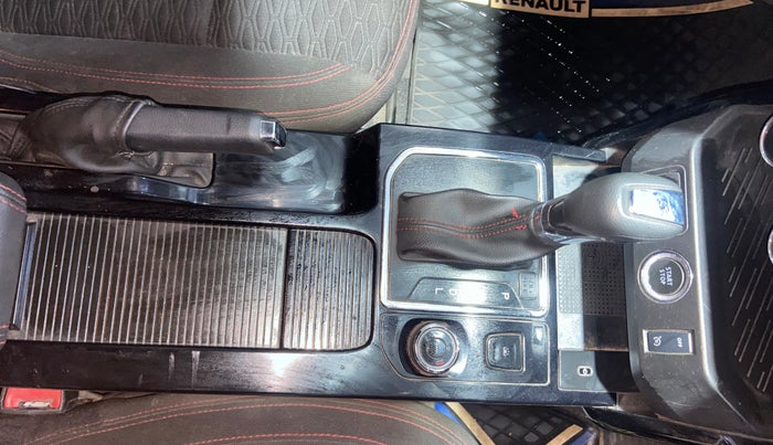 2022 Renault Kiger RXZ AMT DUAL TONE, Petrol, Automatic, 44,362 km, Gear Lever