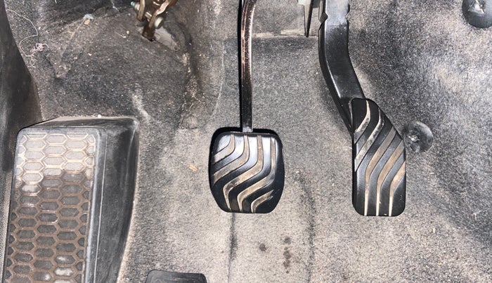 2022 Renault Kiger RXZ AMT DUAL TONE, Petrol, Automatic, 44,362 km, Pedals