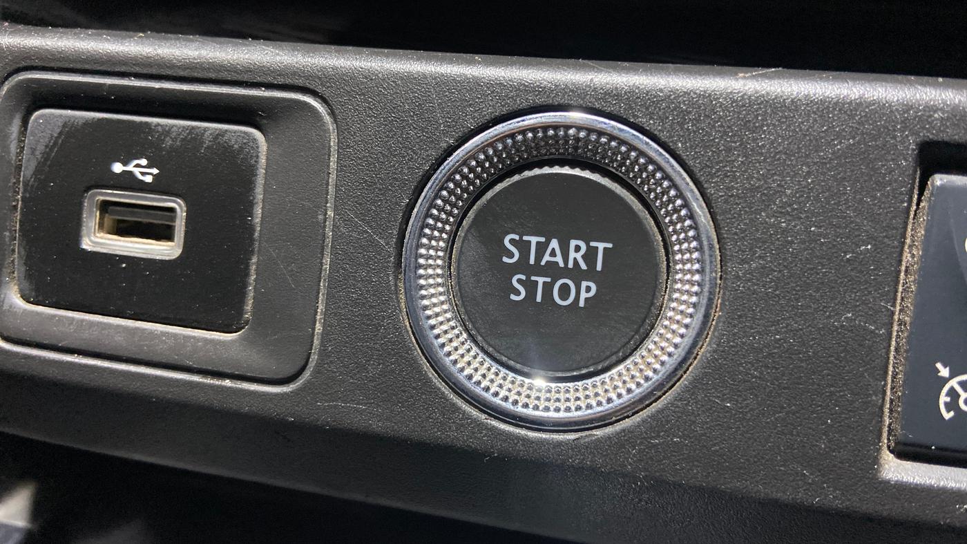 2022 Renault Kiger RXZ AMT DUAL TONE, Petrol, Automatic, 44,362 km, Keyless Start/ Stop Button