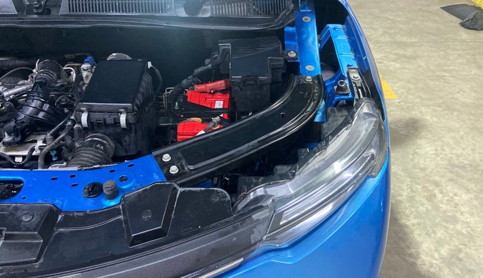 2022 Renault Kiger RXZ AMT DUAL TONE, Petrol, Automatic, 44,362 km, Engine View - Left