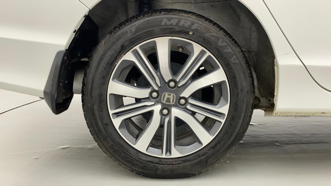 2022 Honda City 1.5L I-VTEC V MT 5TH GEN, Petrol, Manual, 23,016 km, Right Rear Wheel