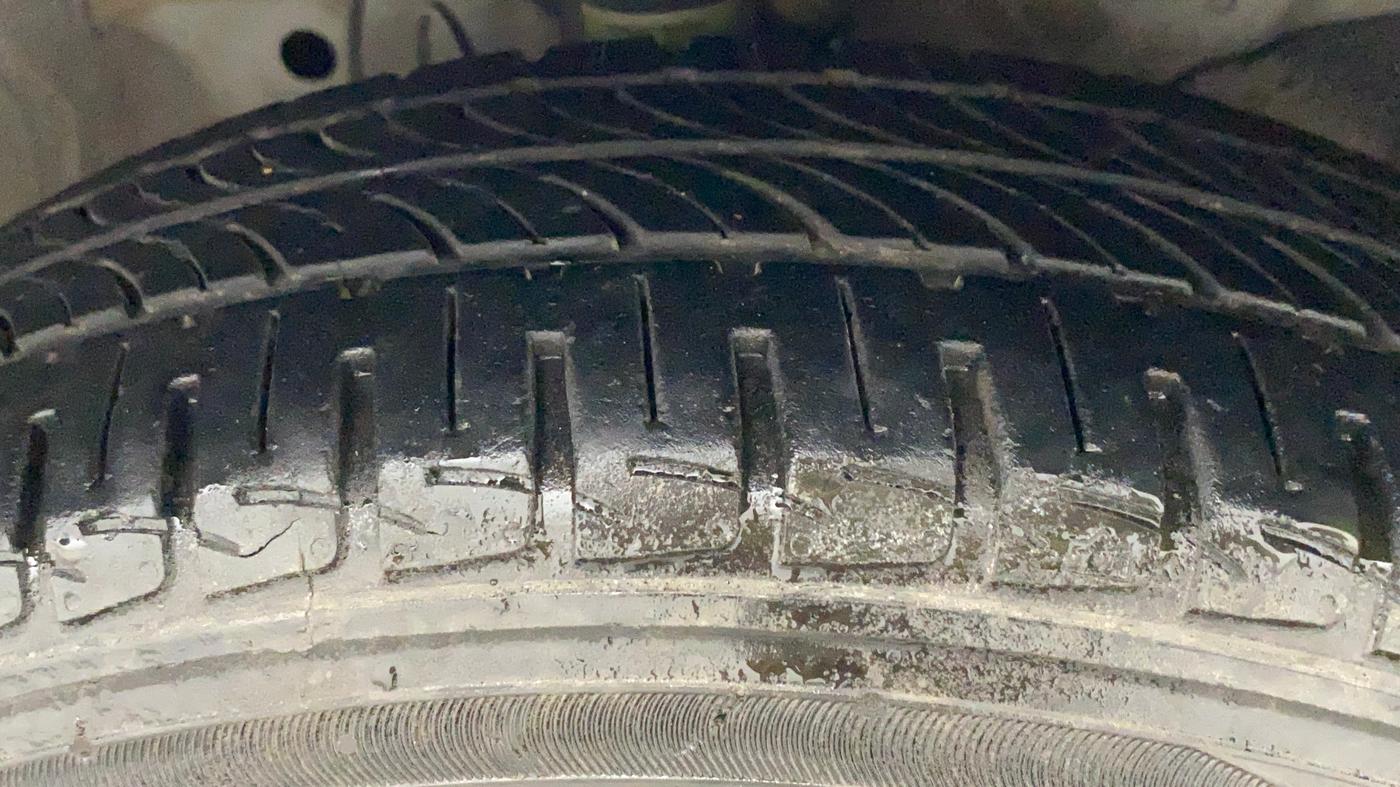 2022 Honda City 1.5L I-VTEC V MT 5TH GEN, Petrol, Manual, 23,016 km, Right Front Tyre Tread