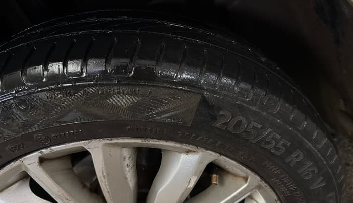 2019 Fiat Linea EMOTION 1.4 L T JET 125S, Petrol, Manual, 1,07,490 km, Right Rear Tyre Tread