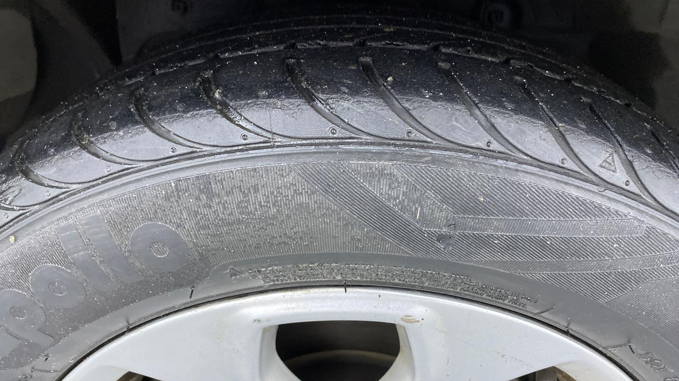 2018 Ford Figo Aspire 1.2 TITANIUM PETROL, Petrol, Manual, 21,356 km, Left Front Tyre Tread