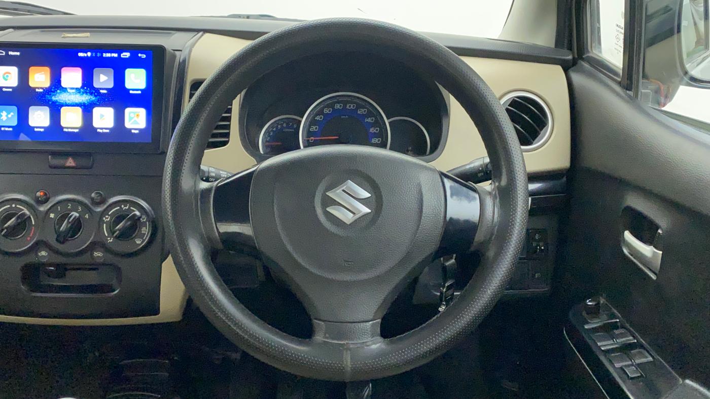 2018 Maruti Wagon R 1.0 VXI, Petrol, Manual, 32,974 km, Steering Wheel Close Up