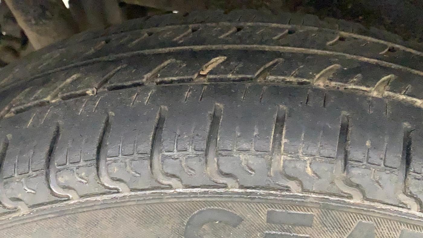 2018 Maruti Wagon R 1.0 VXI, Petrol, Manual, 32,974 km, Right Rear Tyre Tread
