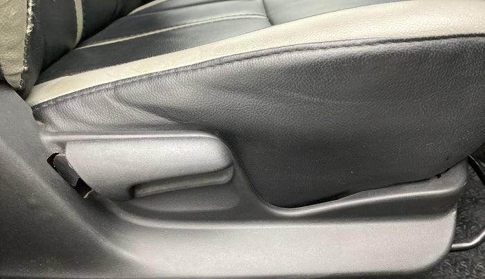 2012 Maruti Swift VXI D, Petrol, Manual, 76,638 km, Driver Side Adjustment Panel