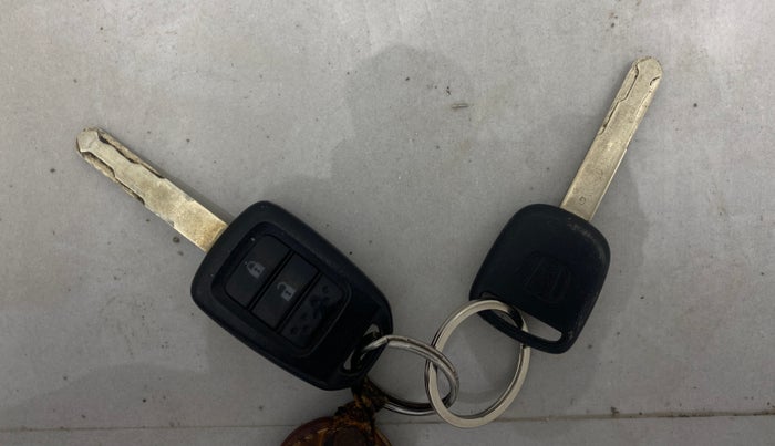 2021 Honda Amaze 1.2L I-VTEC S, Petrol, Manual, 23,113 km, Key Close Up