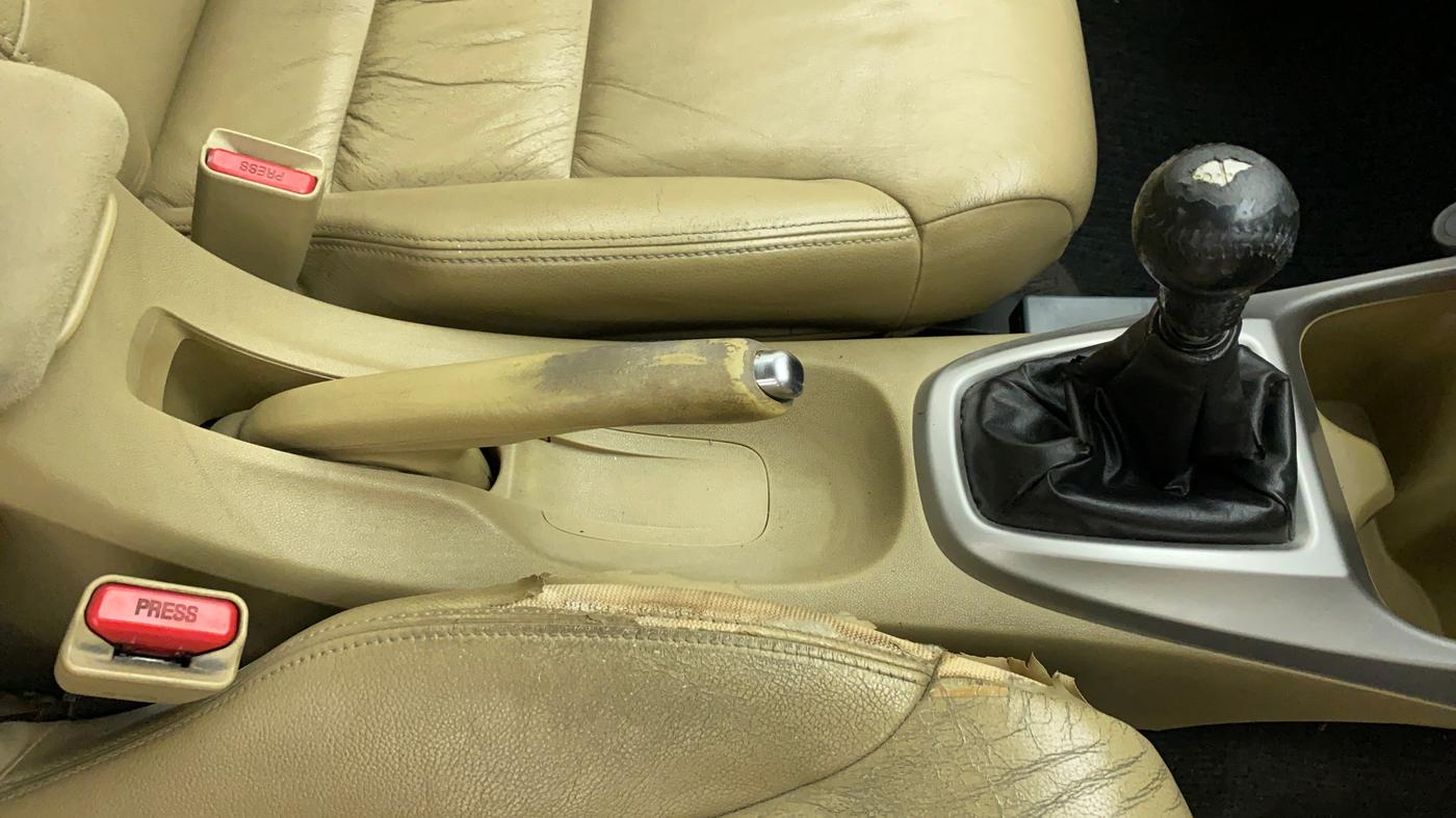 2010 Honda City 1.5L I-VTEC V EXCLUSIVE, Petrol, Manual, 1,01,161 km, Gear Lever