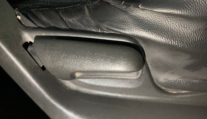 2016 Maruti Swift LXI (O), Petrol, Manual, 69,131 km, Driver Side Adjustment Panel