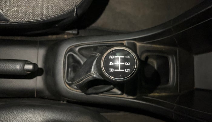 2016 Maruti Swift LXI (O), Petrol, Manual, 69,131 km, Gear Lever