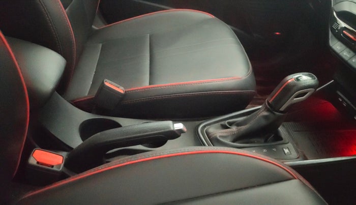 2022 Hyundai NEW I20 N LINE N8 1.0 TURBO GDI DCT DUAL TONE, Petrol, Automatic, 40,443 km, Gear Lever