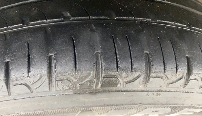 2014 Maruti Wagon R 1.0 VXI, Petrol, Manual, 58,412 km, Right Rear Tyre Tread