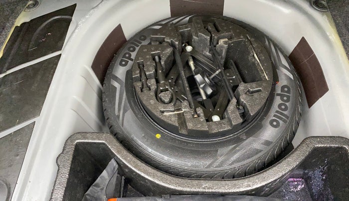 2017 Volkswagen Vento ALLSTAR 1.6, Petrol, Manual, 1,10,750 km, Spare Tyre